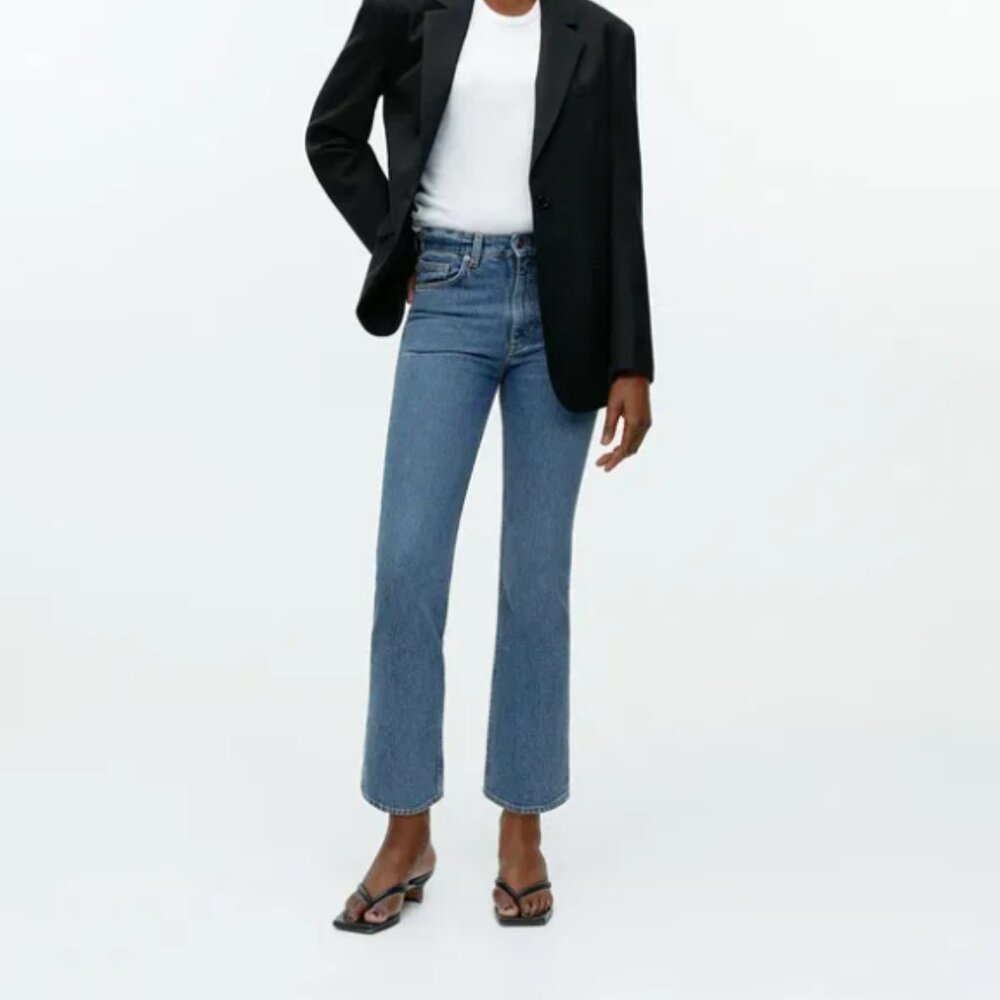 Arket Flared Cropped Jeans in Blue Size 25